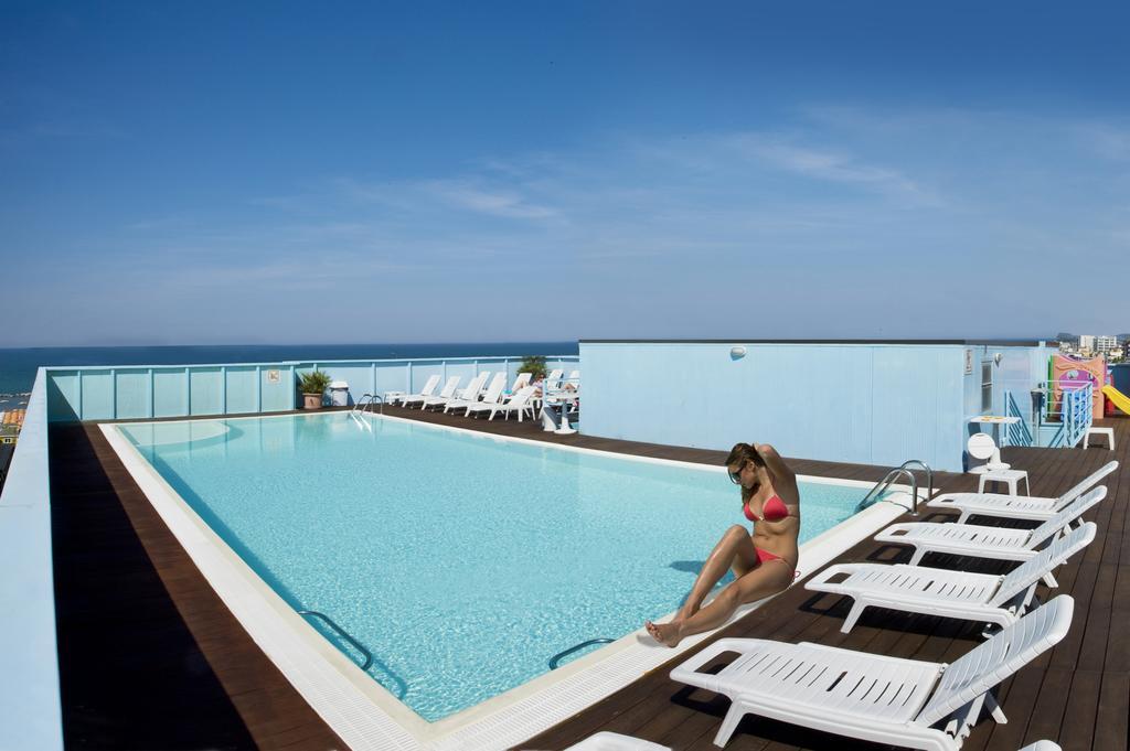 Hotel Elite Каттолика Экстерьер фото